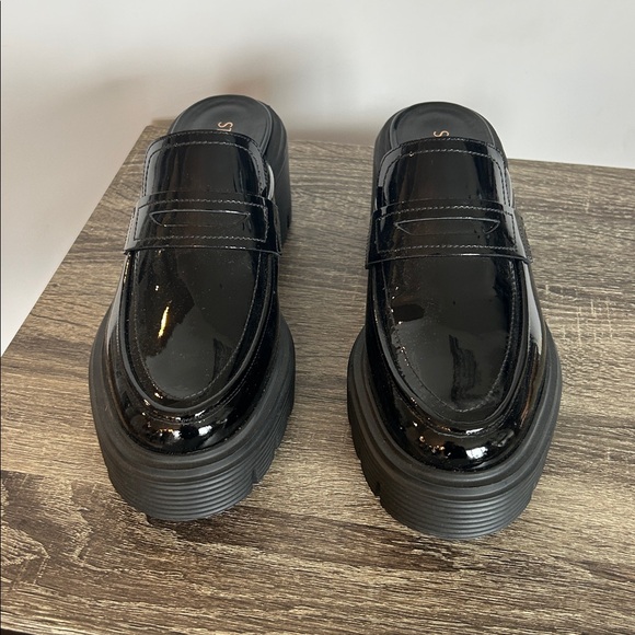 Stuart Weitzman SoHo Mule Loafer in Black NEW - Picture 7 of 13